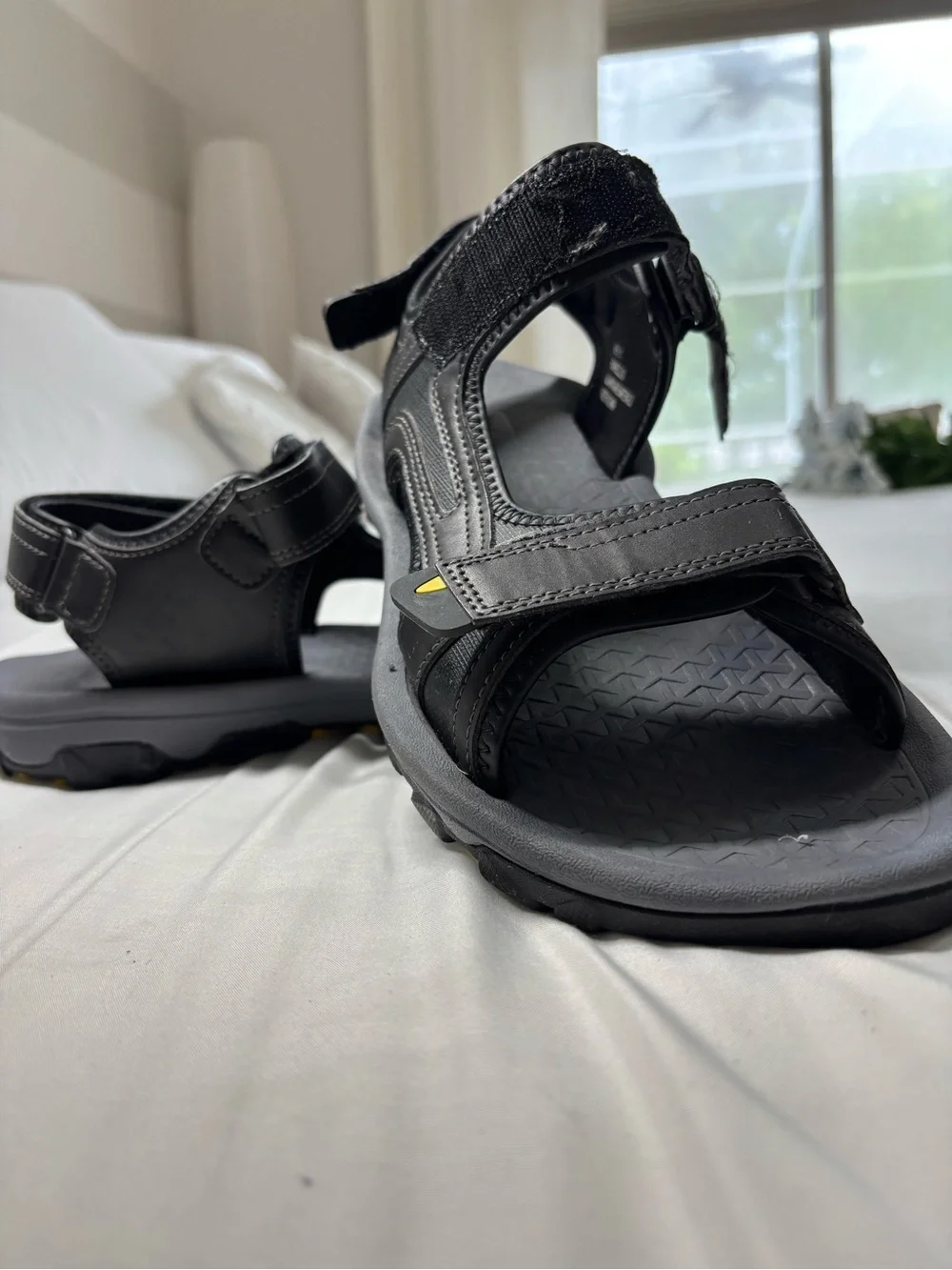 Eddie Bauer Men's Grafton River Sandals Size 11 Black/Gray Hiking Water Shoes